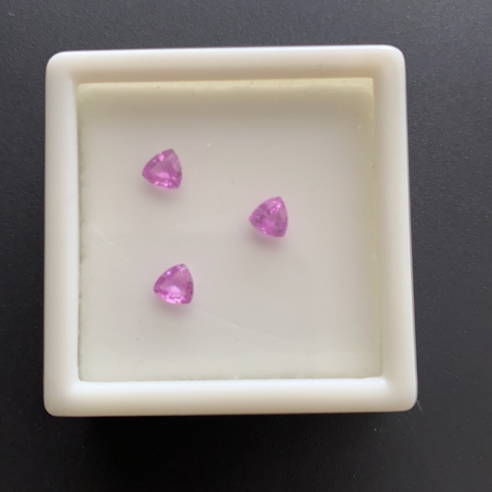 1.06ct Pink Sapphire trillion cut parcel. Set of 3